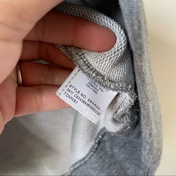 Puma Gray Large Zipped Jacket - Picture 3 of 4